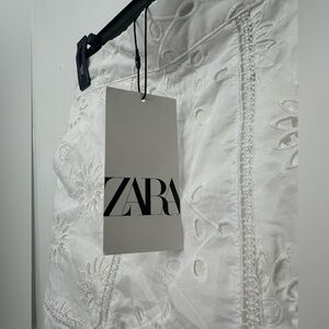 Zara Embroidered Eyelet high rise short